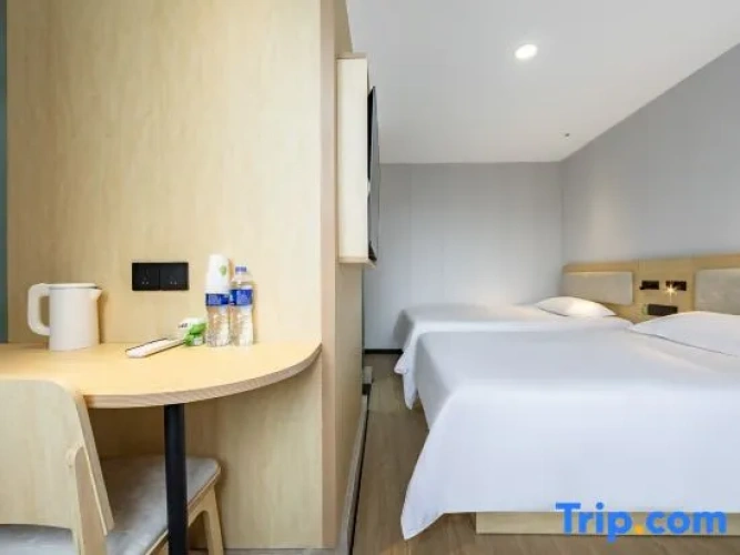 Standard Single room with street view