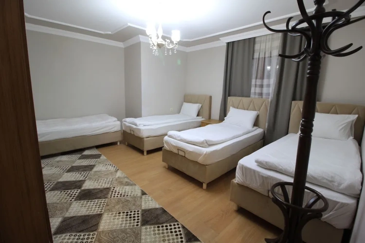 3 Bedrooms Business Apartment