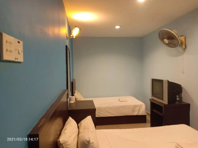 Standard Triple room