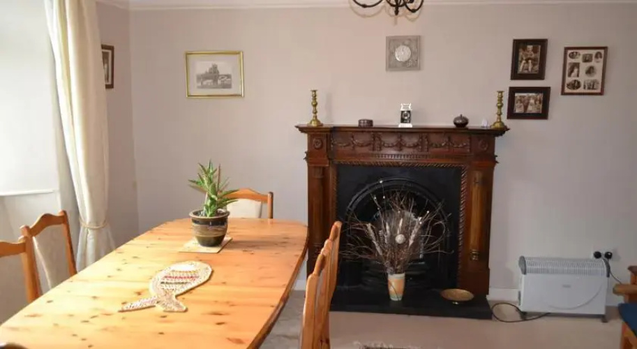 Bryn Aber, Llangybi