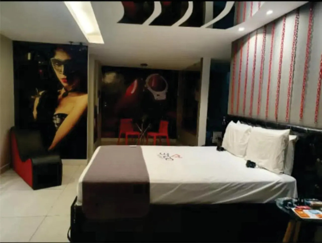Shop Motel