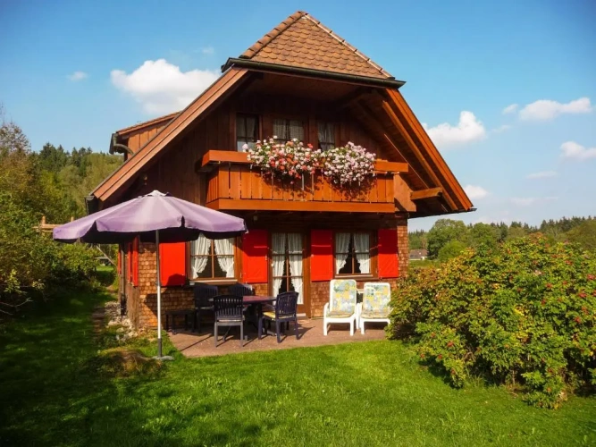 3 Bedrooms Cottage