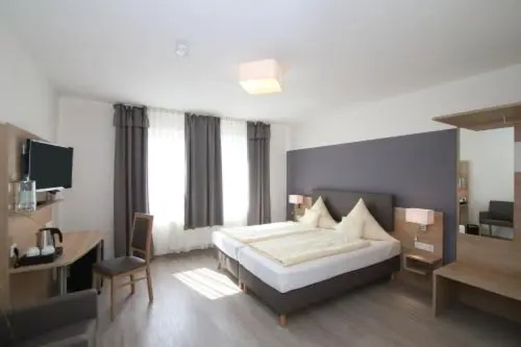 Hotel 12 Bäume