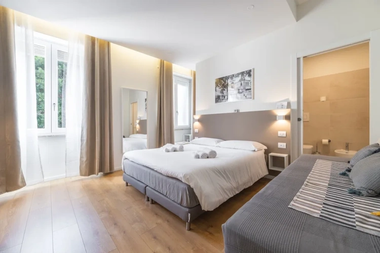 Deluxe Double room with city view