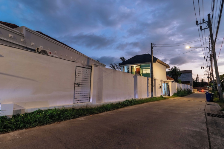 3br Pool Villa Near Boat Avenue V303 - Phuket