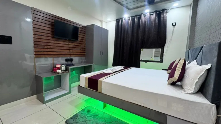 Hotel Bless Inn