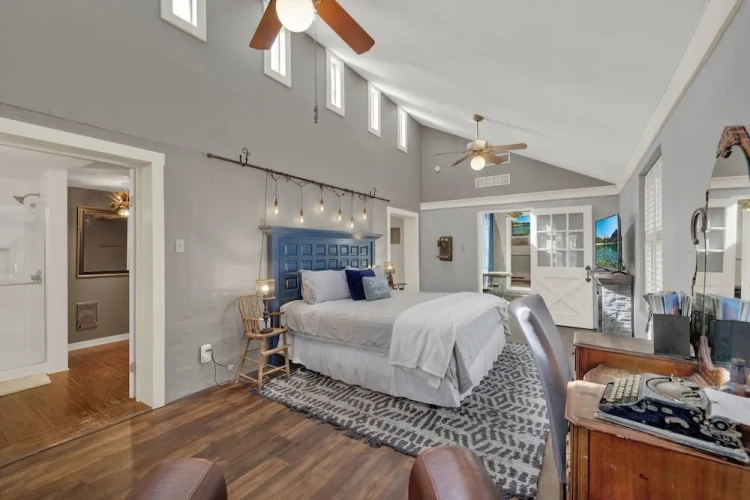 Double Cottage