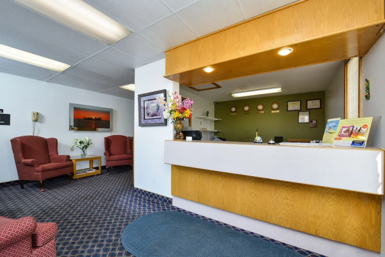 Super 8 Minot