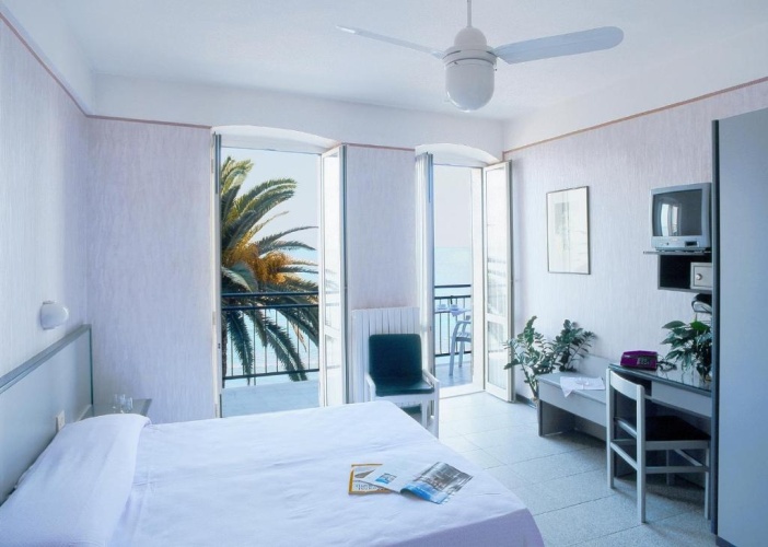Standard Double room with sea view