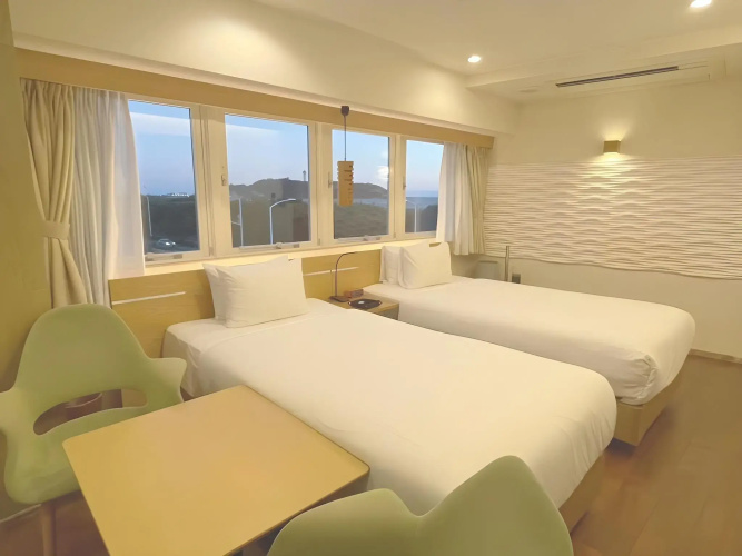 Breath Hotel