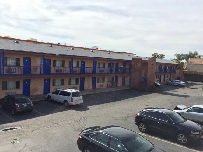 Budget Inn