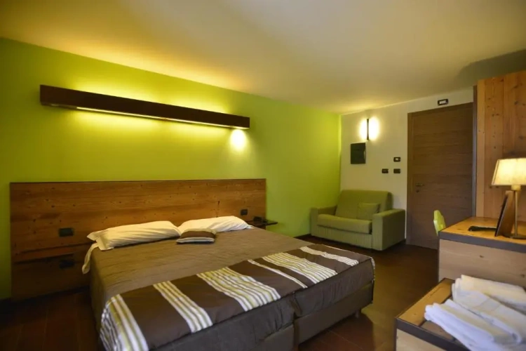Standard Triple room with mountain view