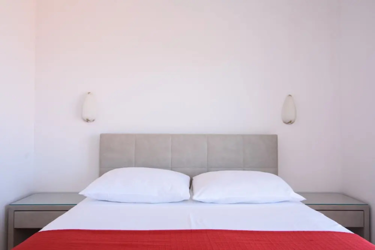 A1-apt w. Shared Pool & Balcony,next to the Beach