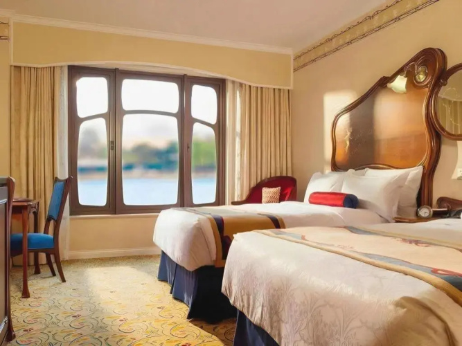 Shanghai Disneyland Hotel