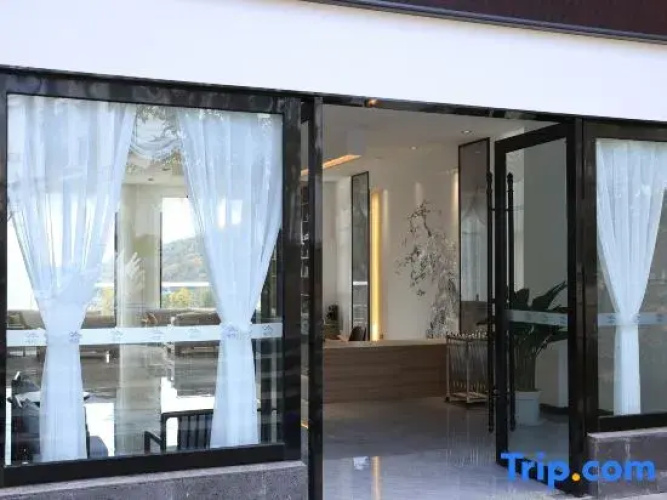 Tingting Manju Hotel