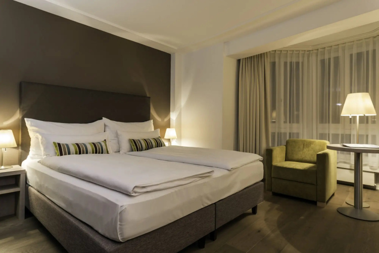 PLATZHIRSCH ZÜRICH - Downtown Boutique Hotel & Sushi Lounge