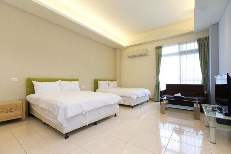 Classic Quadruple room
