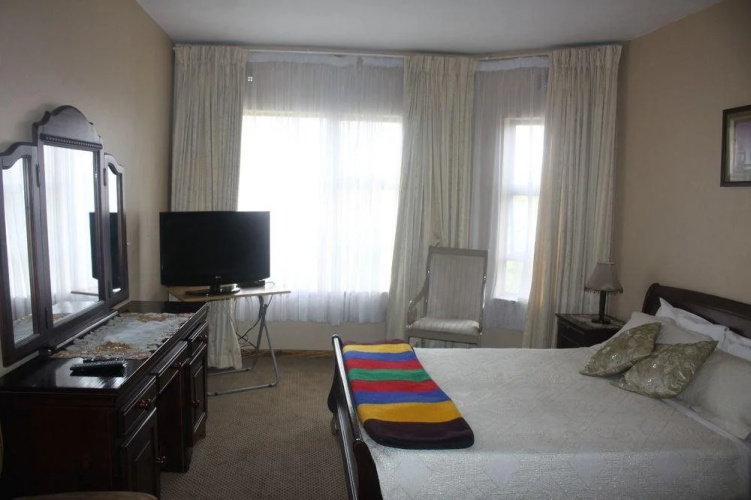 Lolos Bed & Breakfast