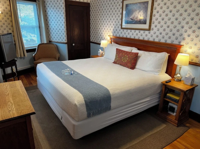 Standard room with river view