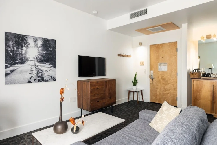 Quadruple Suite