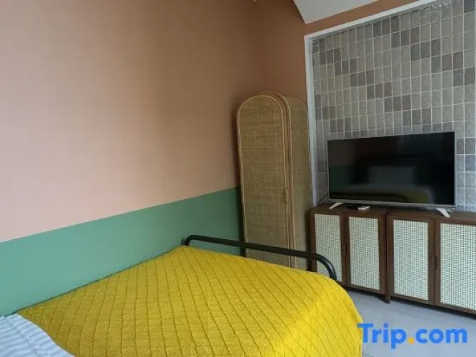 Standard Twin room with garden view