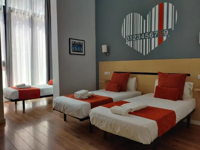 Standard Triple room