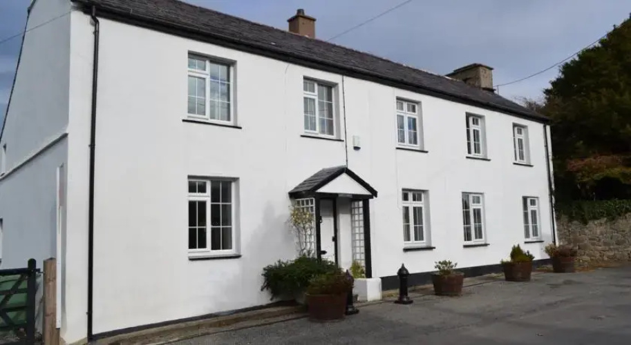 Bryn Aber, Llangybi