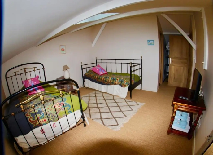 3 Bedrooms Apartment