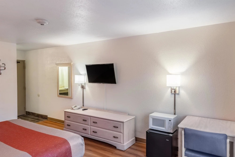 Executive Lodge