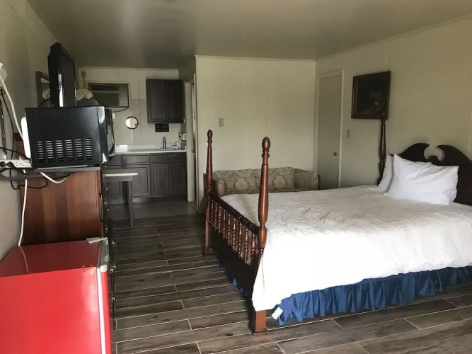 Leola Inn and Suites