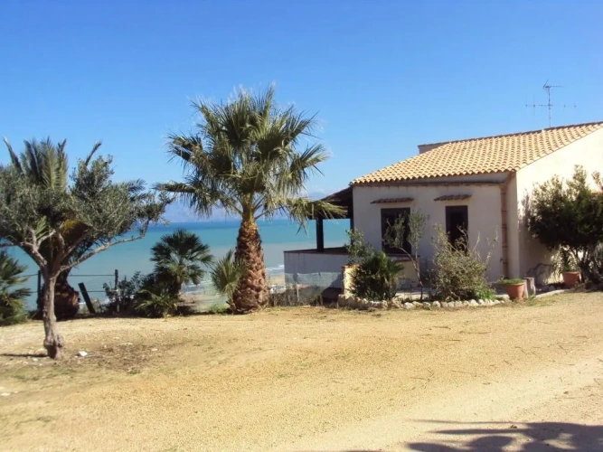 2 Bedrooms Cottage