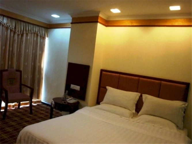 Baojiang Yingbin Hotel