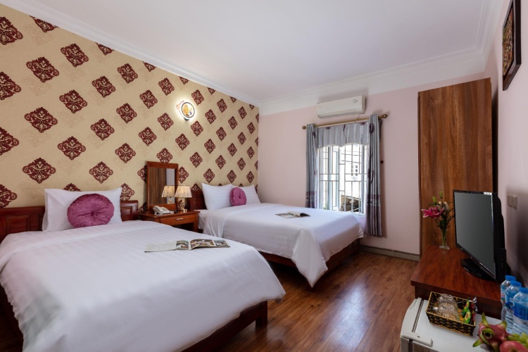 Superior Triple room
