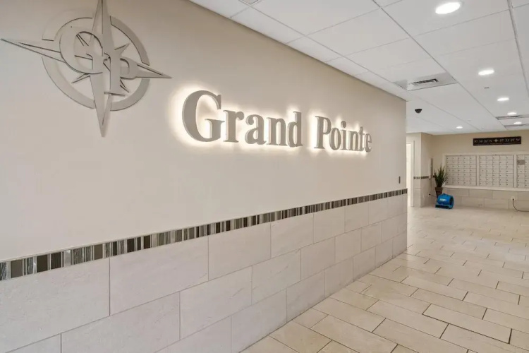 Grand Pointe 602