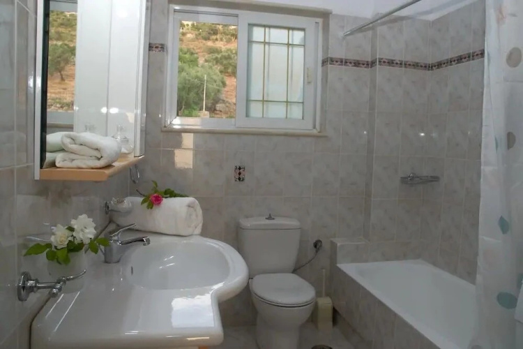 Romantic Sunsets 300m From The Beach