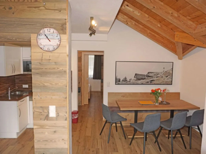 Apartment Ladis Fiss 19152