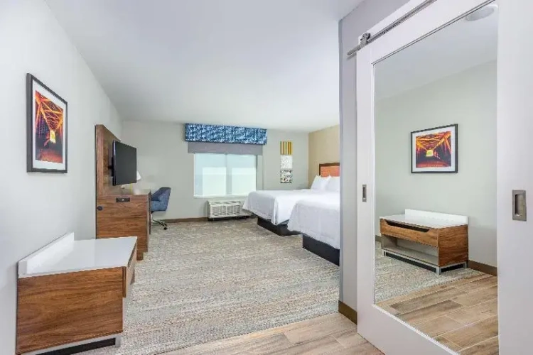 Standard Twin room