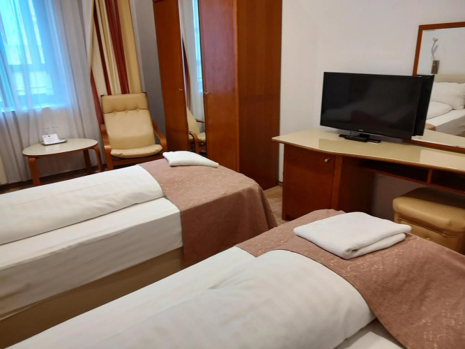 Hotel Dana 2