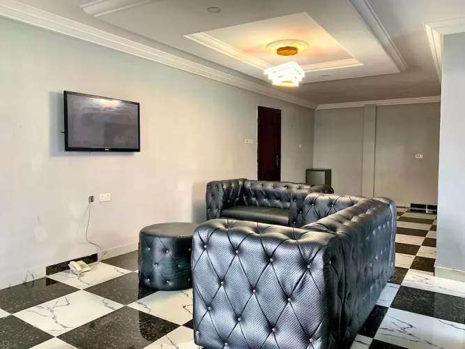 GrandBay Luxury Hotel