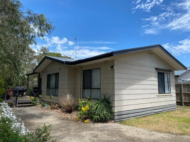 3 Bedrooms Cottage
