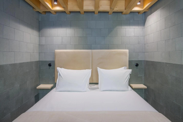 62 Design House