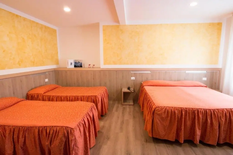 Standard Quadruple room