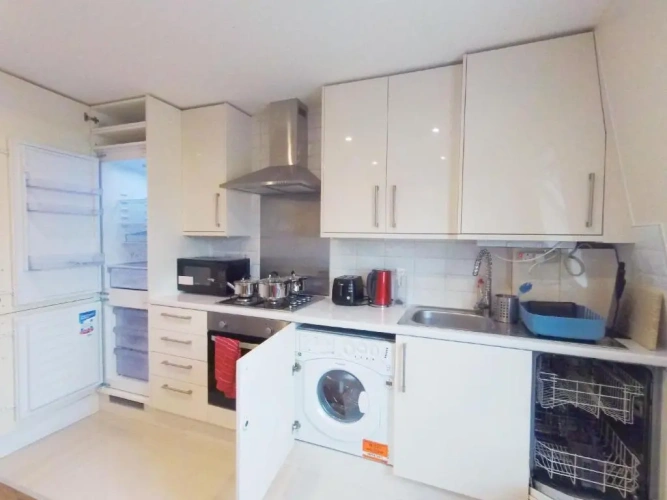 2 Bedrooms Apartment