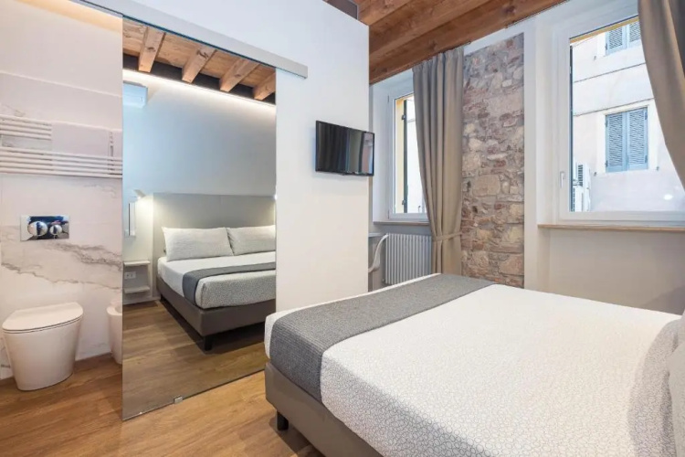 Teatro Romano Easy Suites