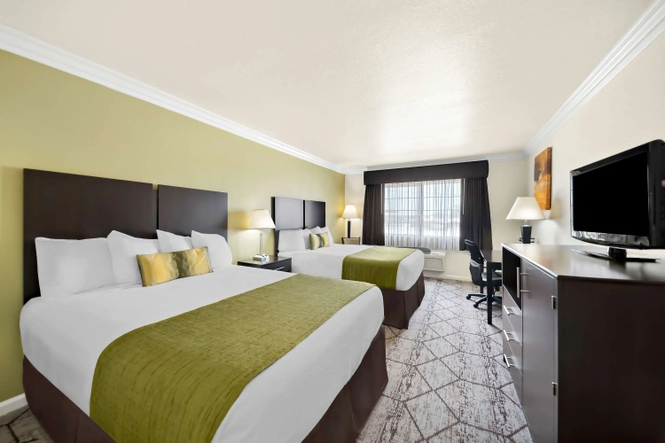 Standard Quadruple room