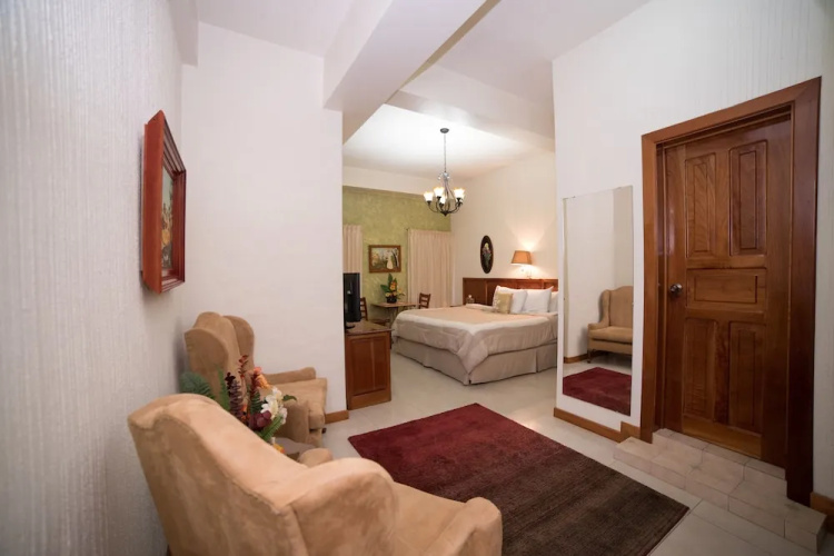 Hotel Anna Inn