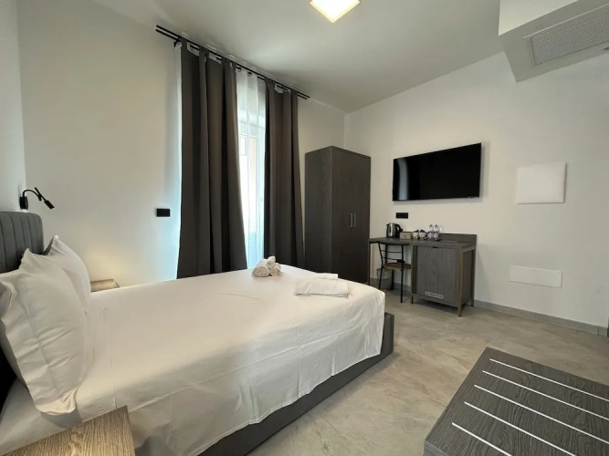 Dolmen Guest House