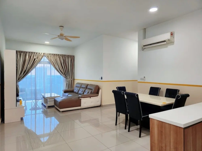 3 Bedrooms Apartment with balcony and with city view