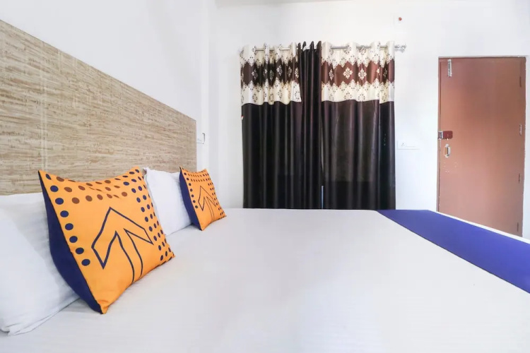 OYO 43300 Spring Woods Suites