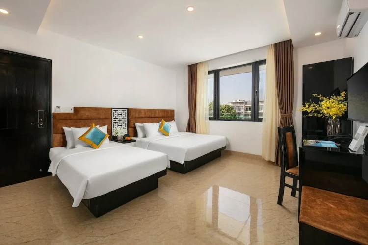 Standard Double room with balcony and with garden view